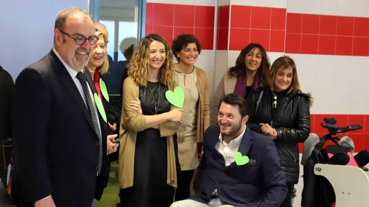 Los consejeros de Economía y Hacienda, Pilar del Olmo; Familia e Igualdad de Oportunidades, Alicia García; y Educación, Fernando Rey,visitan el Centro de Educación Especial número 1