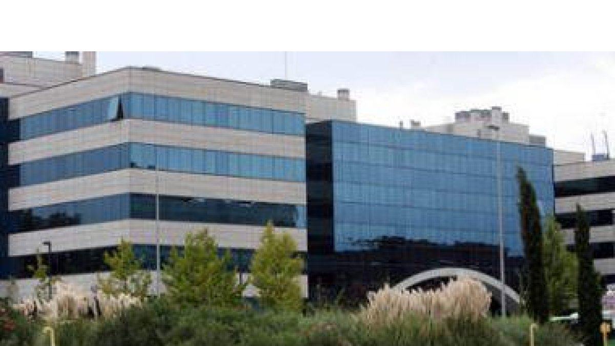 Exteriores del edificio en Alcobendas en el que tiene su sede Enerthi España, la nueva propietaria d