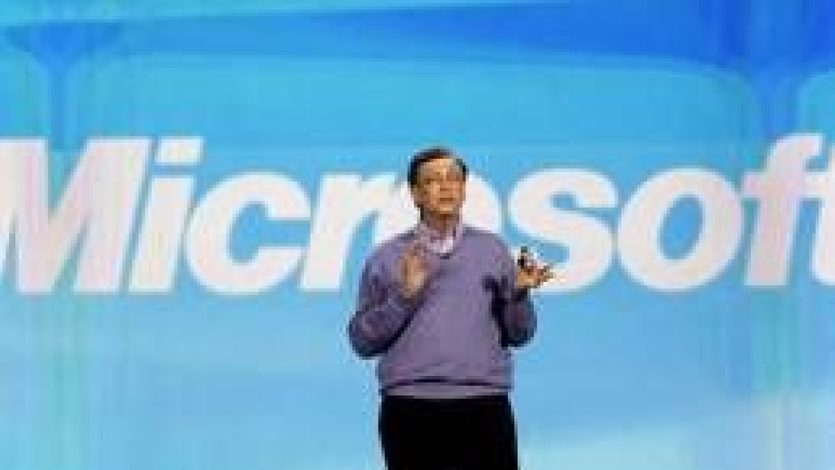 El ya ex presidente de Microsoft, Bill Gates, deja el cargo tras 33 años al frente de la compañía