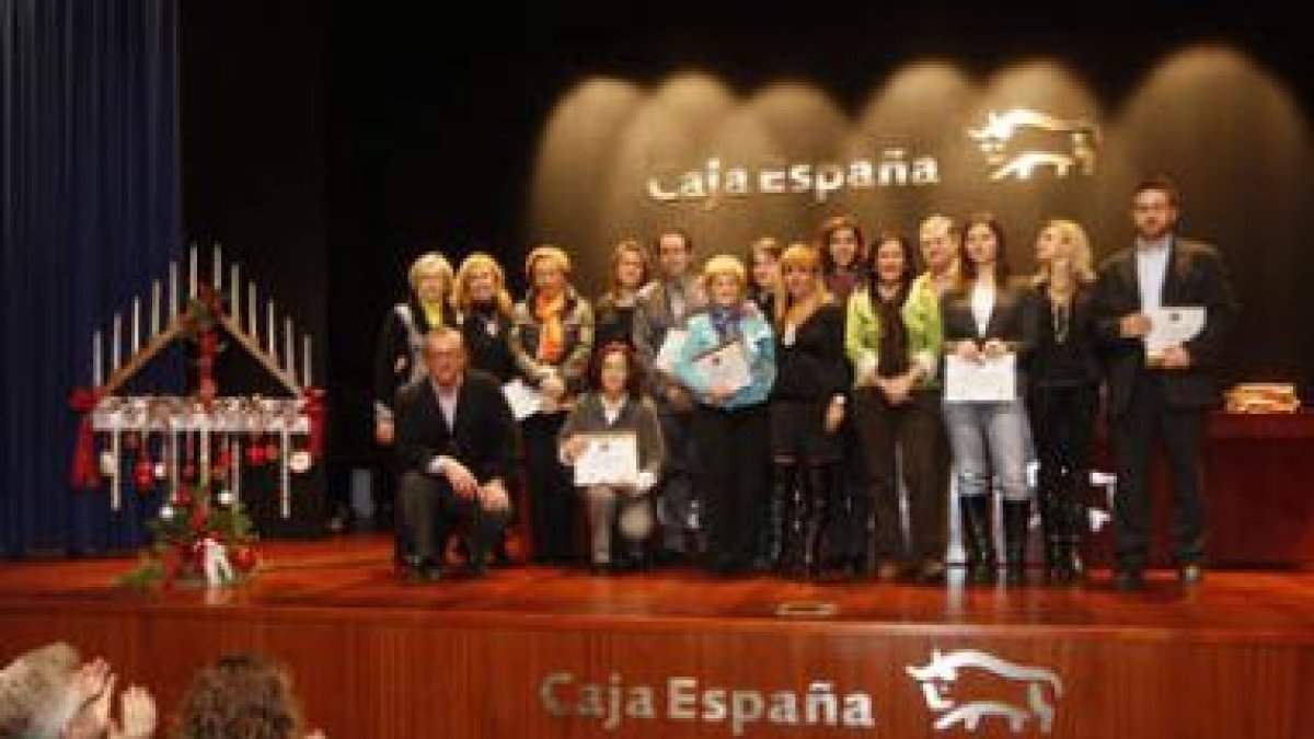 Participantes en el acto de exaltación del ramo leonés, en la entrega de premios.