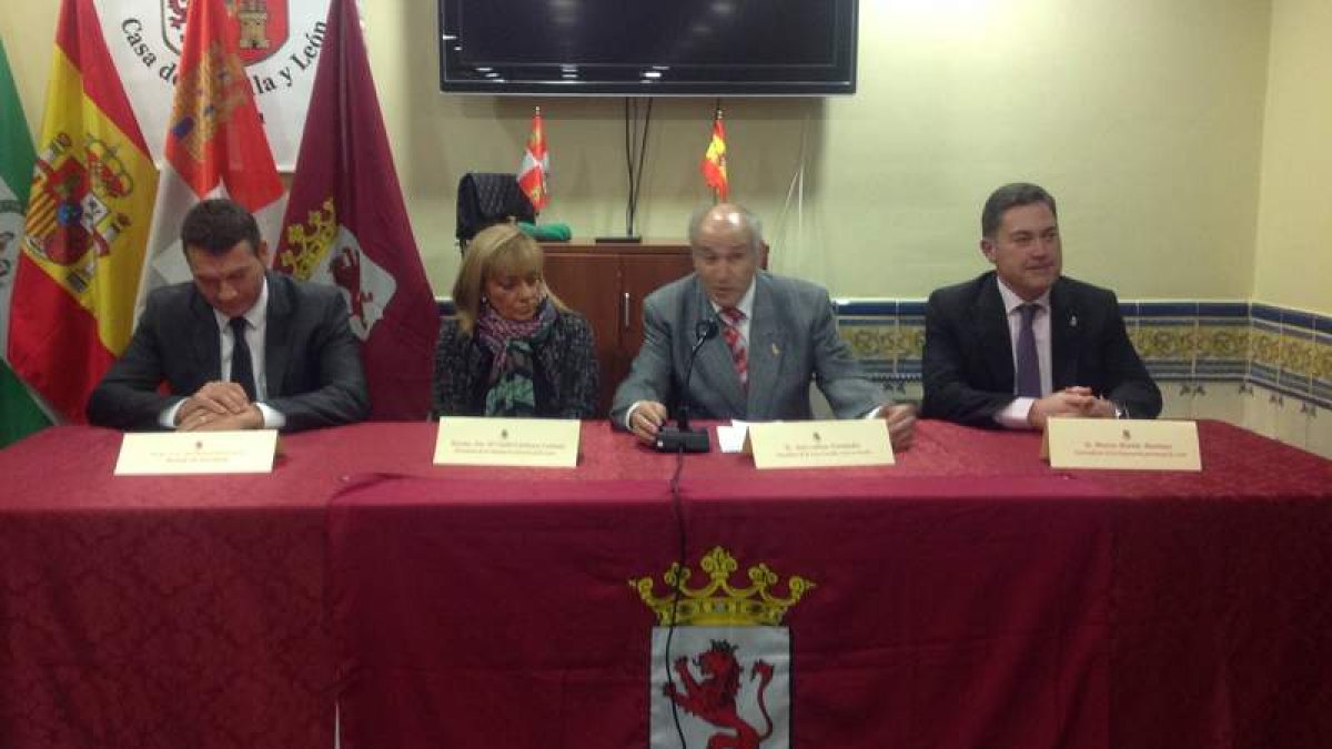 Moro, Carrasco, Colinas y Martínez Barazón, ayer en Sevilla
