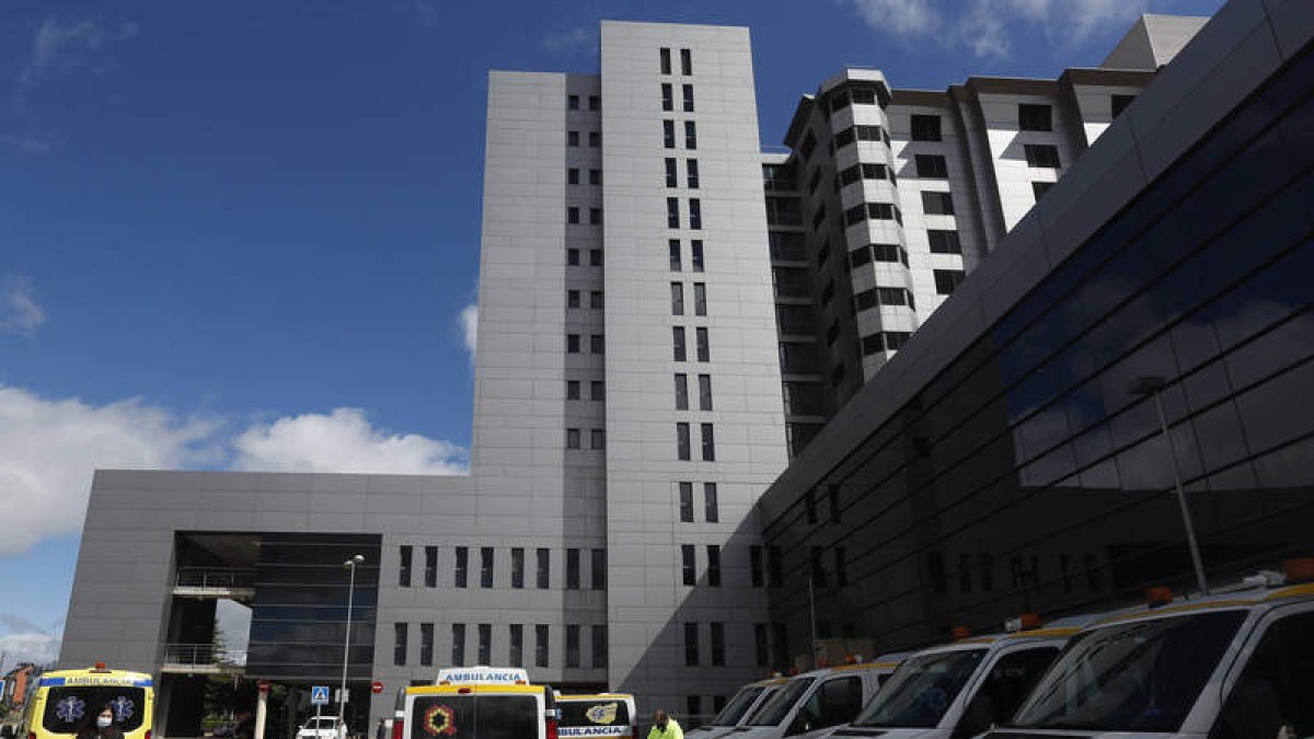 El Hospital Universitario de León podrá obtener este reconocimiento. JESÚS F. SALVADORES
