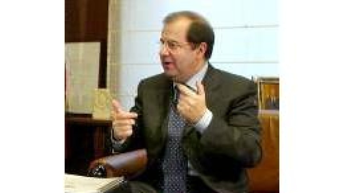 Juan Vicente Herrera, en su despacho de la Junta de Castilla y León