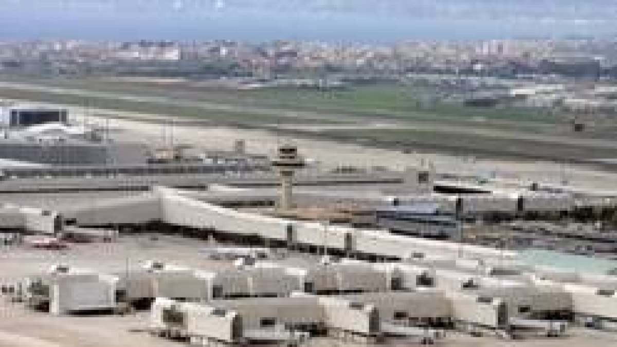 Vista del aeropuerto de Son San Joan, en Palma, donde pudieron hacer escala los aviones de la CIA
