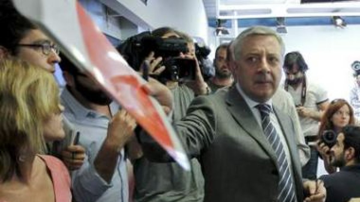 Blanco descartó que vayan a 'rodar cabezas' entre los barones regionales por los resultados.