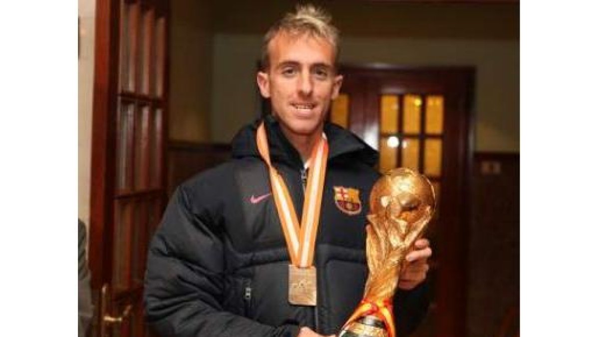 Sergio, con la Copa del Mundo, levantó el telón a la gala.