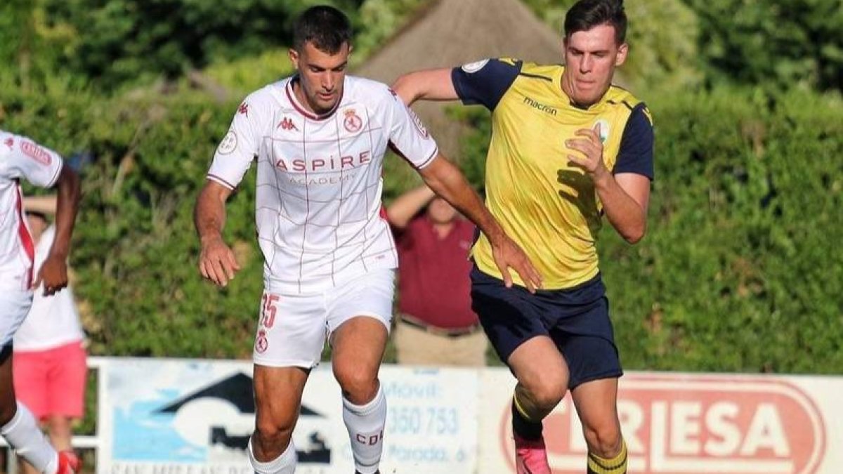 Claudio Medina pone fin a su periplo en la Cultural en la que apenas ha jugado una temporada. DL