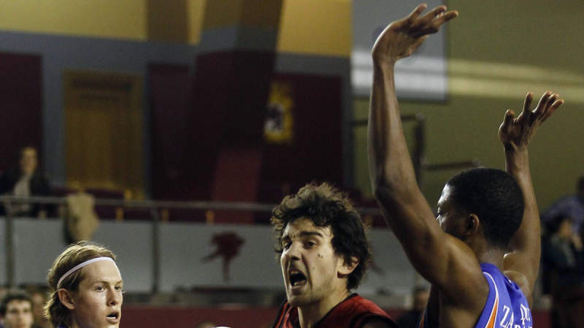 La Nedra Brown, a la derecha, fue clave en el triunfo.