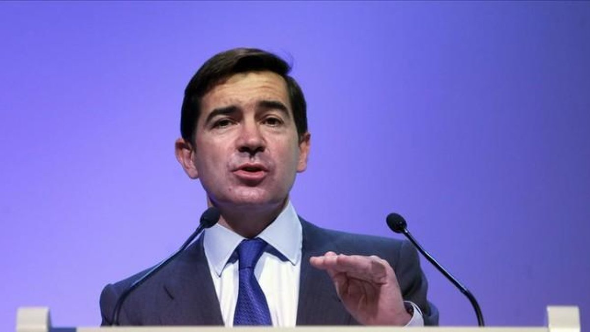 El consejero delegado del BBVA, Carlos Torres, durante una presentación de los resultados.
