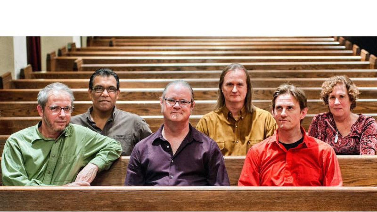 Los integrantes del grupo de música de cámara Mundi Ensamble, que ofrecen un concierto el próximo domingo en Escalada.