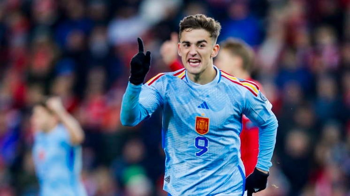 Gavi fue el autor del gol que le dio a España el triunfo frente a Noruega y el liderato del grupo. FREDERIK RINGNERS