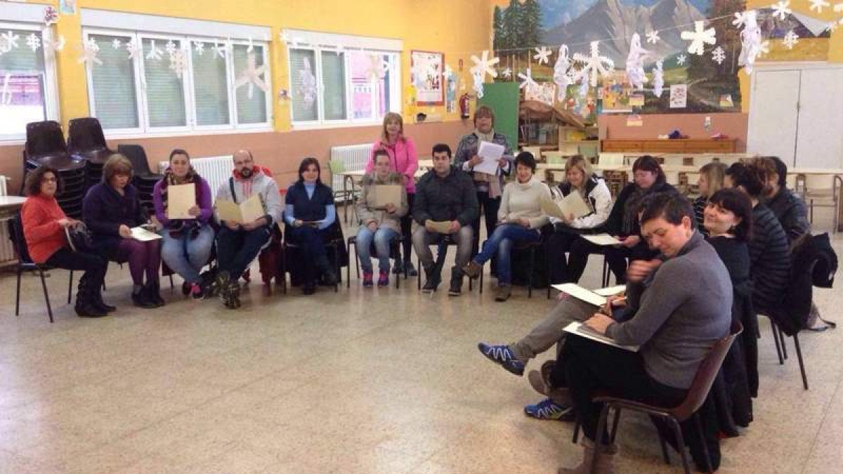 Las Ampas y la dirección de los centros educativos se implican en el Plan Municipal sobre Drogas. dl
