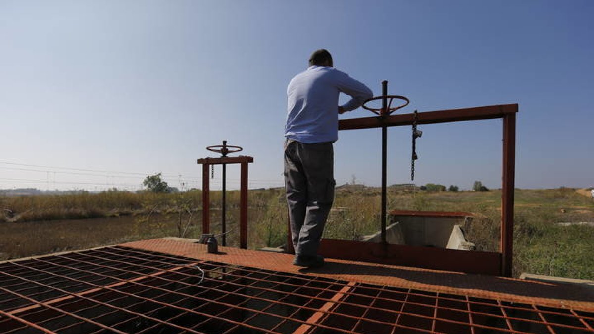 Una de las instalaciones de regadío de la provincia. JESÚS F. SALVADORES