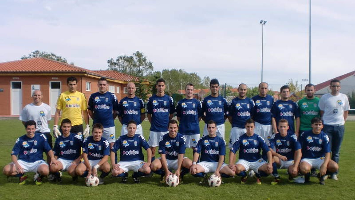 Formación del Santovenia que lidera la 2.ª División Provincial de Aficionados.