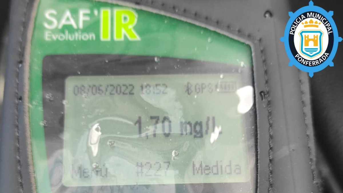 Resultado del control de alcoholemia a uno de los conductores. PM