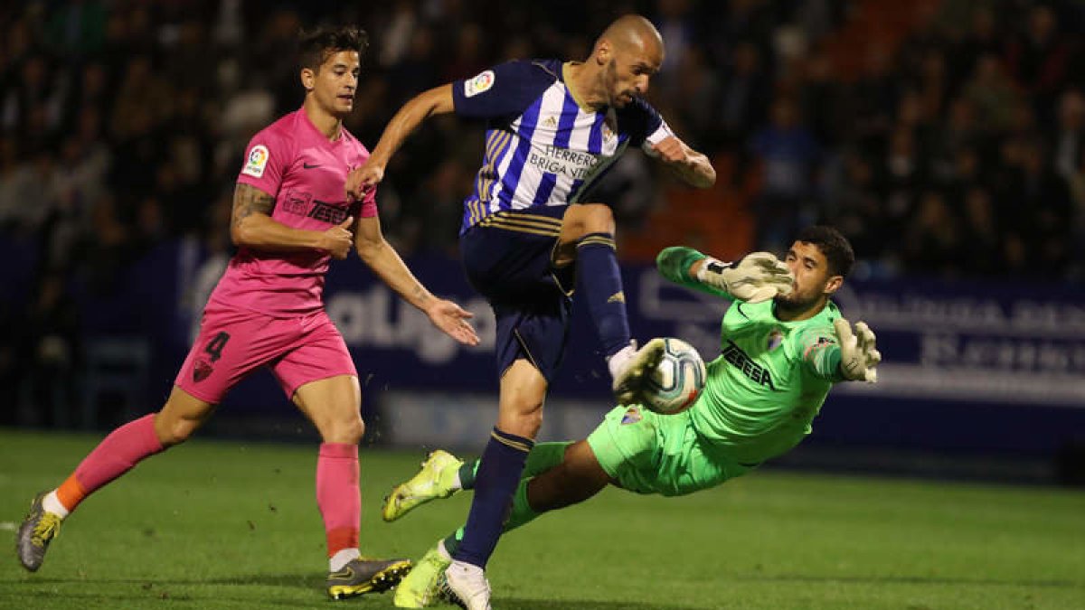 El equipo berciano acumula cinco partidos sin perder. L. DE LA MATA