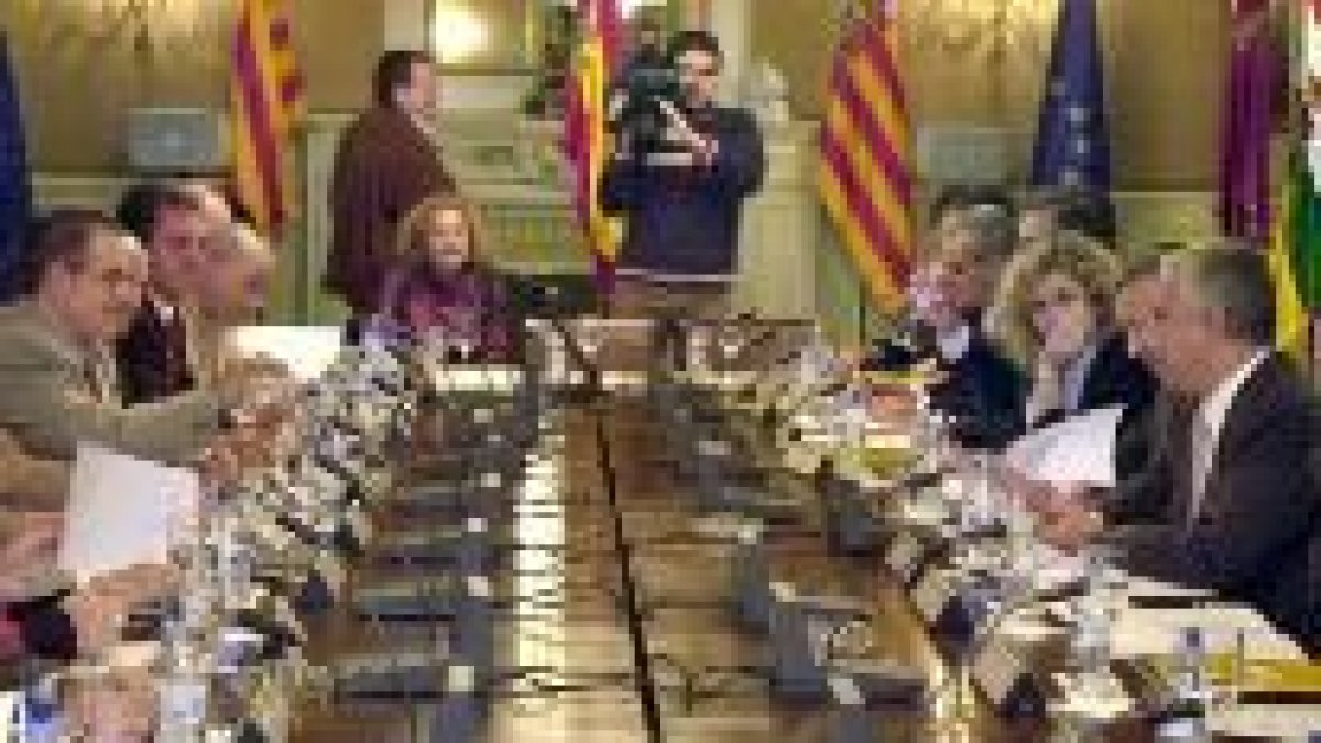 Imagen de la Mesa General de la Función Pública, en la que están representados Gobierno y sindicatos