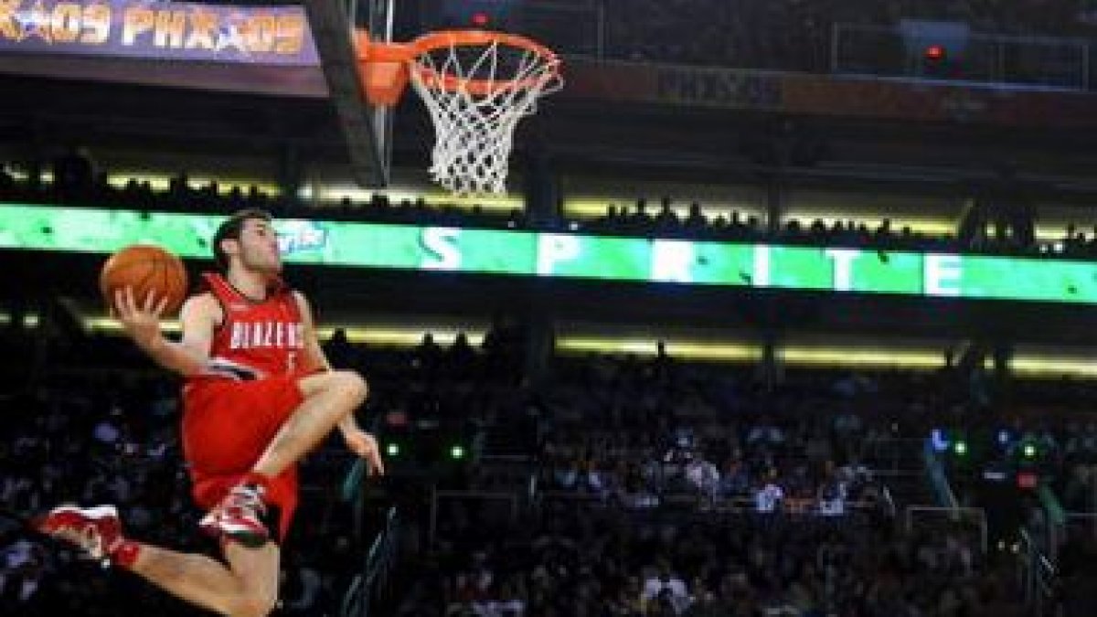 Rudy Fernández durante el mate en el que tuvo como ayuda a otro español, Pau Gasol, y que le reportó