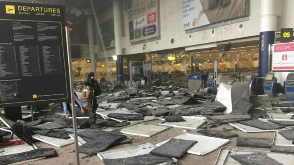 Imágenes de Twitter de los atentados en el aeropuerto Zaventem de Bruselas.