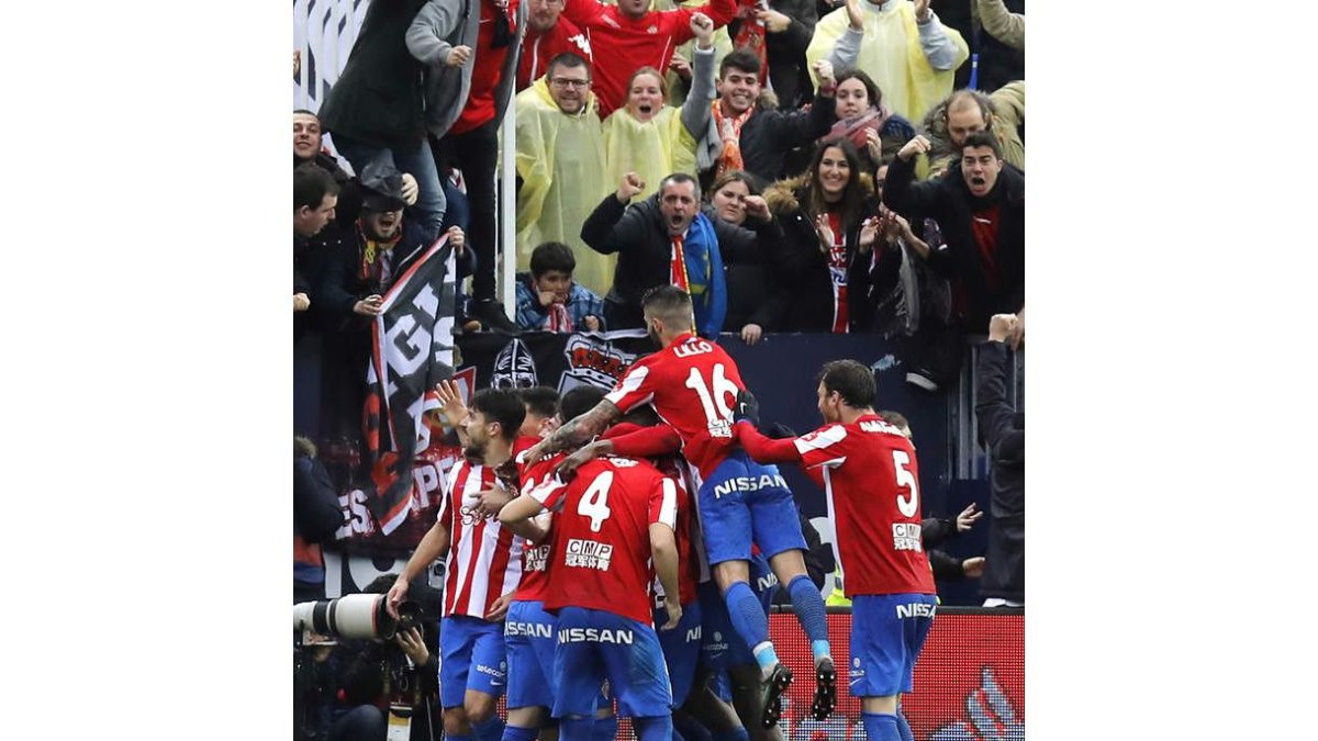 El Sporting celebra el segundo gol ante el Leganés. HIDALGO