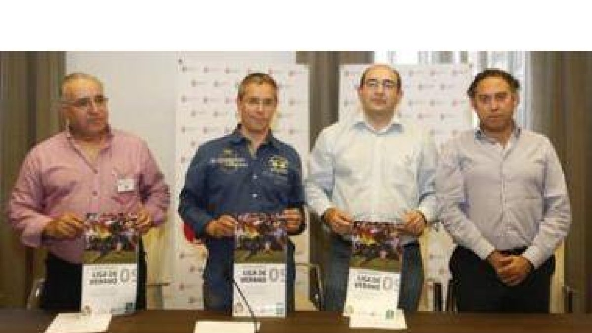 La Diputación fue ayer escenario para la puesta de largo de la Liga de Verano de lucha leonesa.