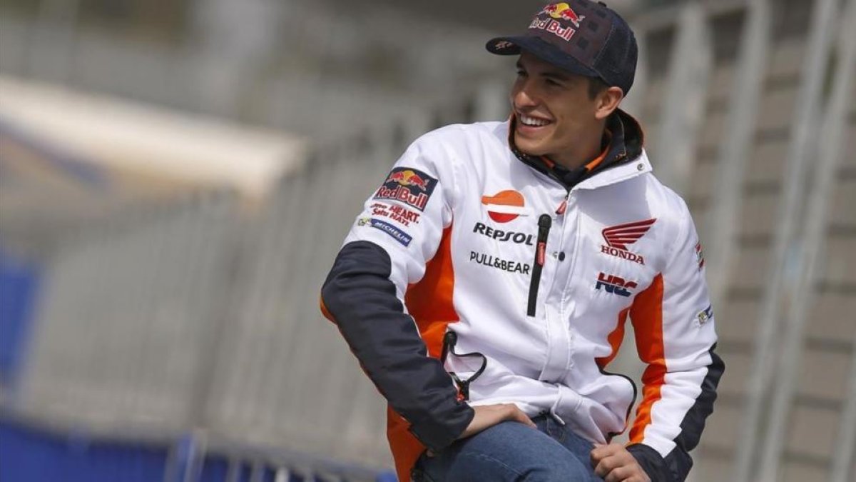 Marc Márquez posa para su equipo, Repsol-Honda