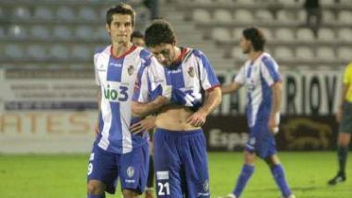 Esta imagen de lamento por el gol no convertido se repite con asiduidad en las últimas jornadas.