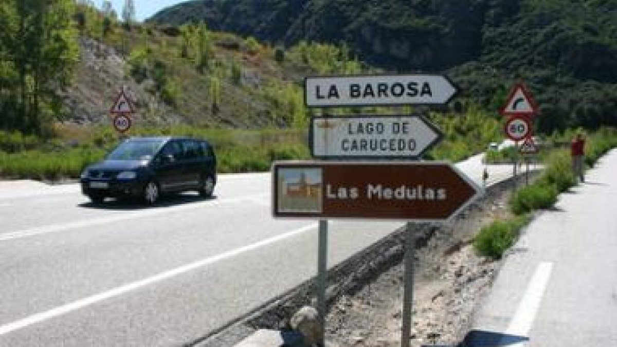 La futura autovía A-76 tendrá que correr paralela en buena parte de su trazado a la N-120.