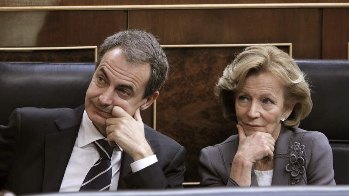Zapatero y la ex vicepresidenta y ex ministra de Economía y Hacienda, Elena Salgado.