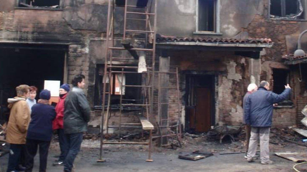 Una de las últimas casas se calcinó en Huerga de Frailes el día 28 de enero.