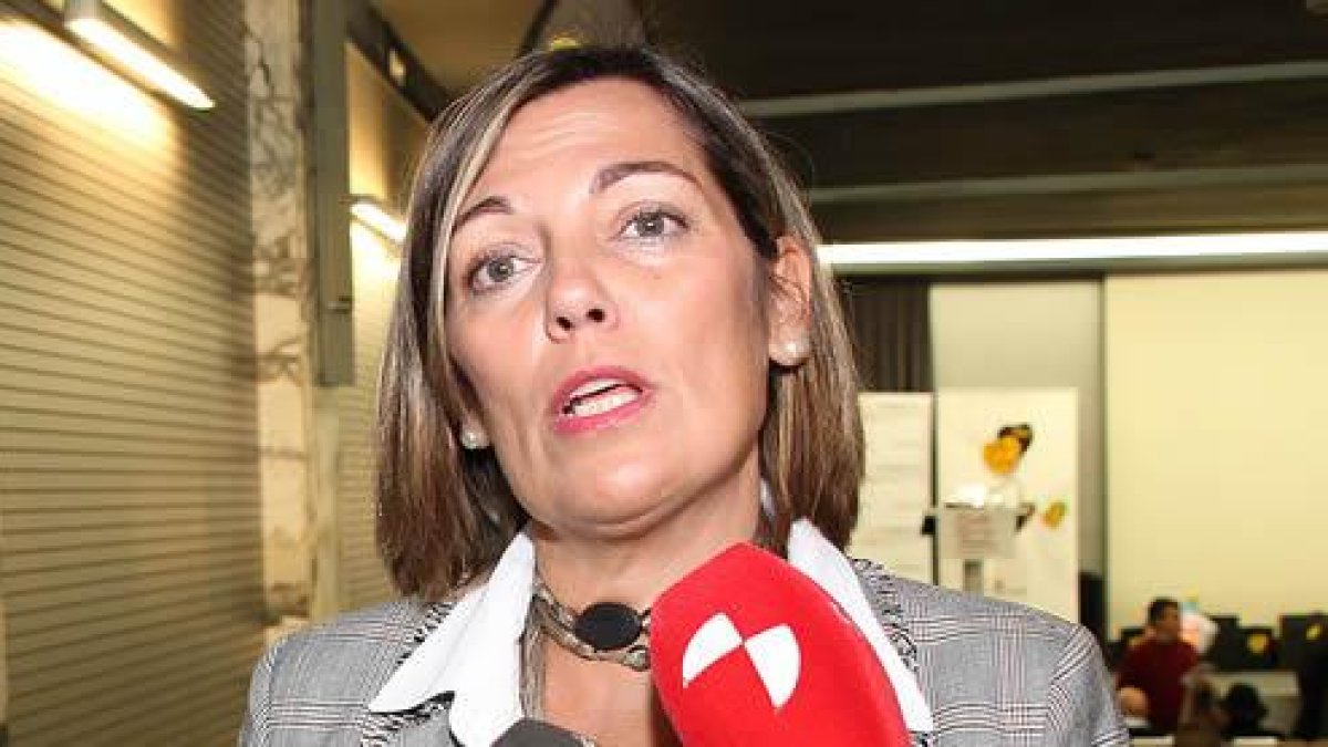 La consejera de Agricultura y Ganadería y portavoz de la Junta, Milagros Marcos, en la clausura la Gala anual de los Deportes de Montaña de Castilla y León.