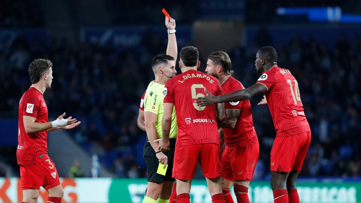 Sergio Ramos fue expulsado ante la Real Sociedad. Roja que no le impedirá ser apto para la Copa. HERRERO