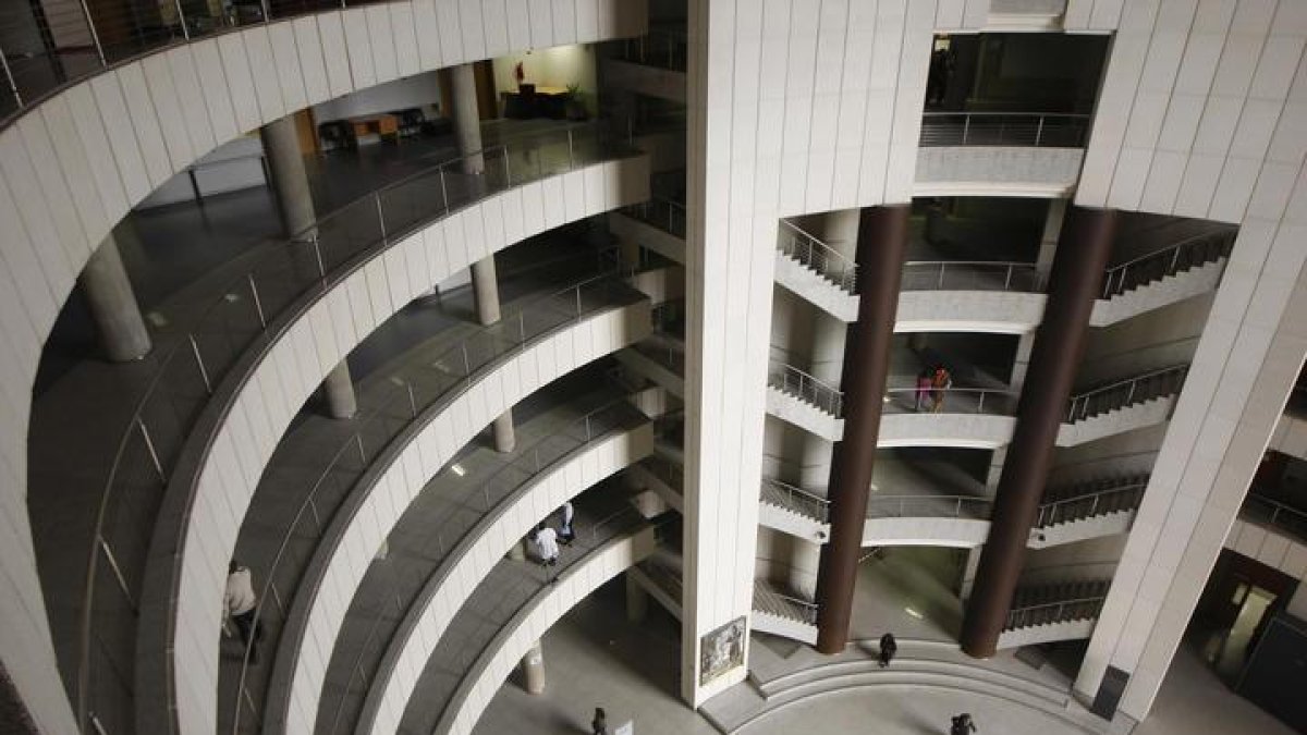 Imagen del edificio de usos múltiples de la Junta en León