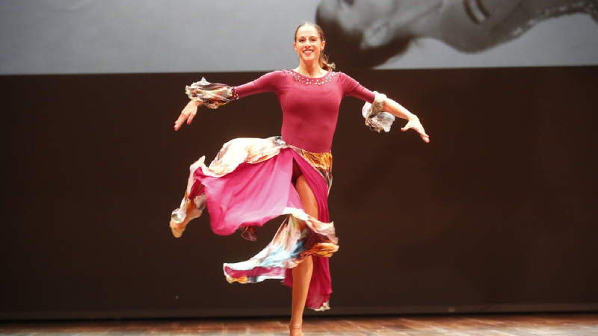 La gimnasta Carolina Rodríguez actuará durante la gala contra el cáncer que hoy se celebra en el Auditorio. RAMIRO