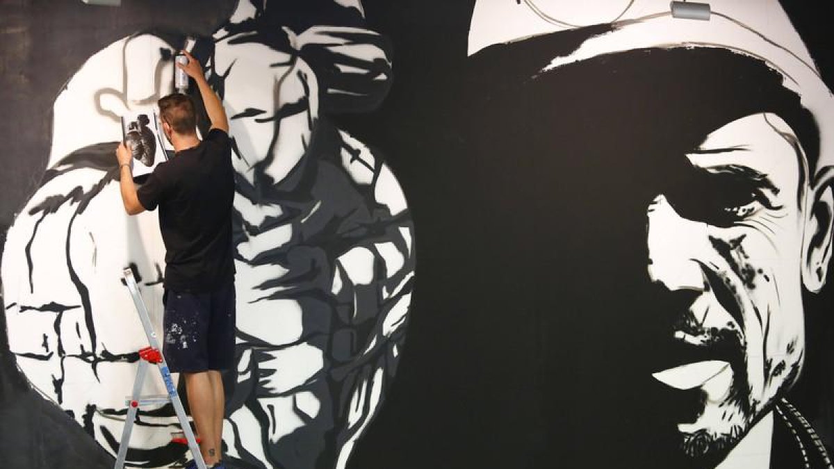 Mural sobre la minería en el Museo de Sabero.