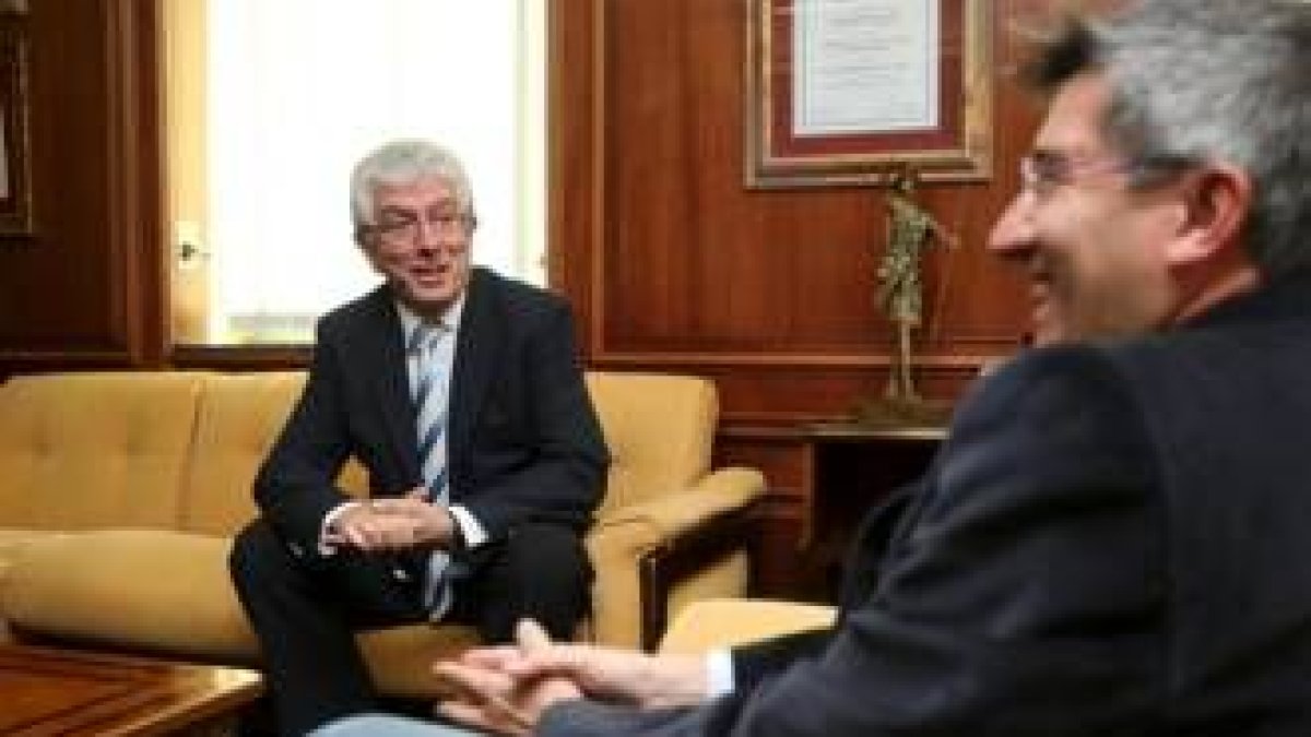 José Ángel Hermida y Francisco Fernández recordaron su época de estudios en el Colegio Leonés