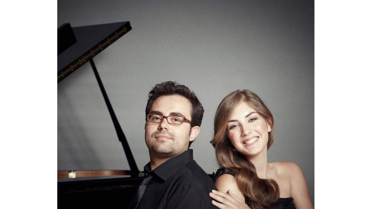Manuel Tévar y Laura Sierra componen el dúo de piano a cuatro manos Iberian & Klavier. DL