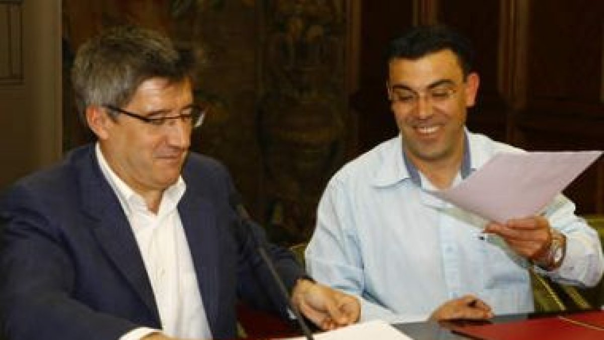 Fernández y Llamas suscribieron el convenio para entrar en el club Saborear España.