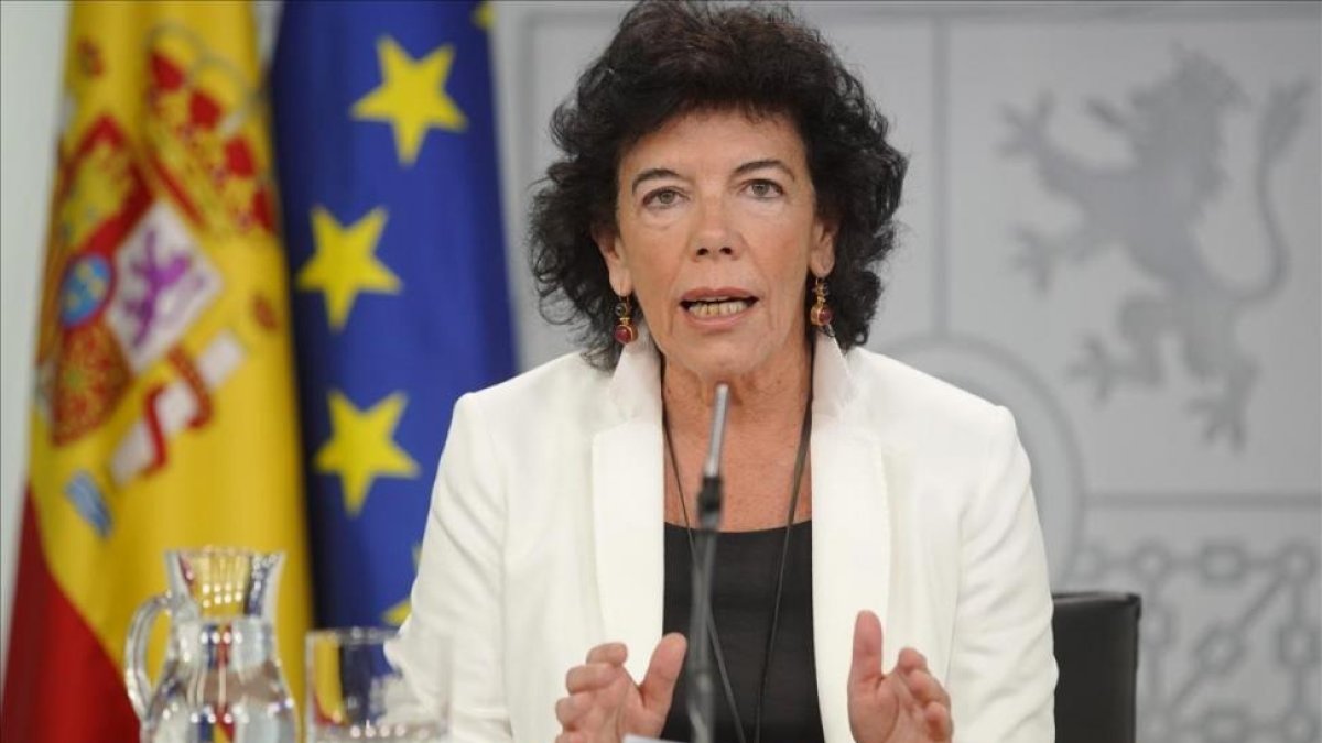 La portavoz del Gobierno, Celia Celaá, tras el Consejo de Ministros de esta mañana.