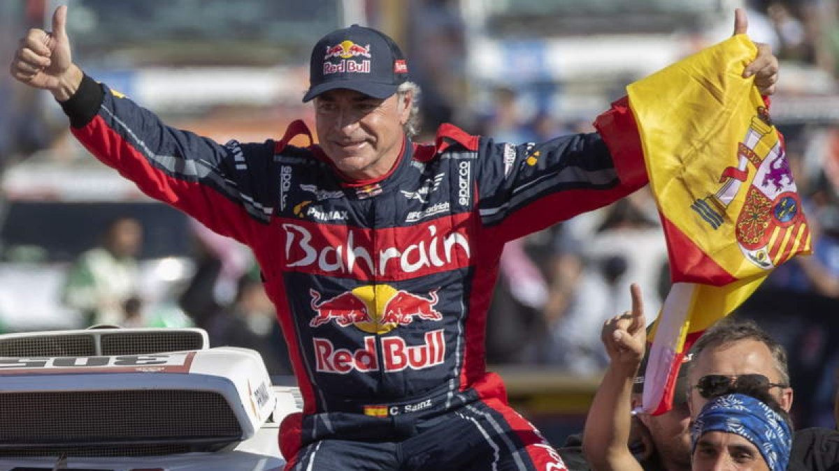 El piloto español Carlos Sainz ya se ha proclamado campeón del Dakar en tres ocasiones. ANDRE PAIN