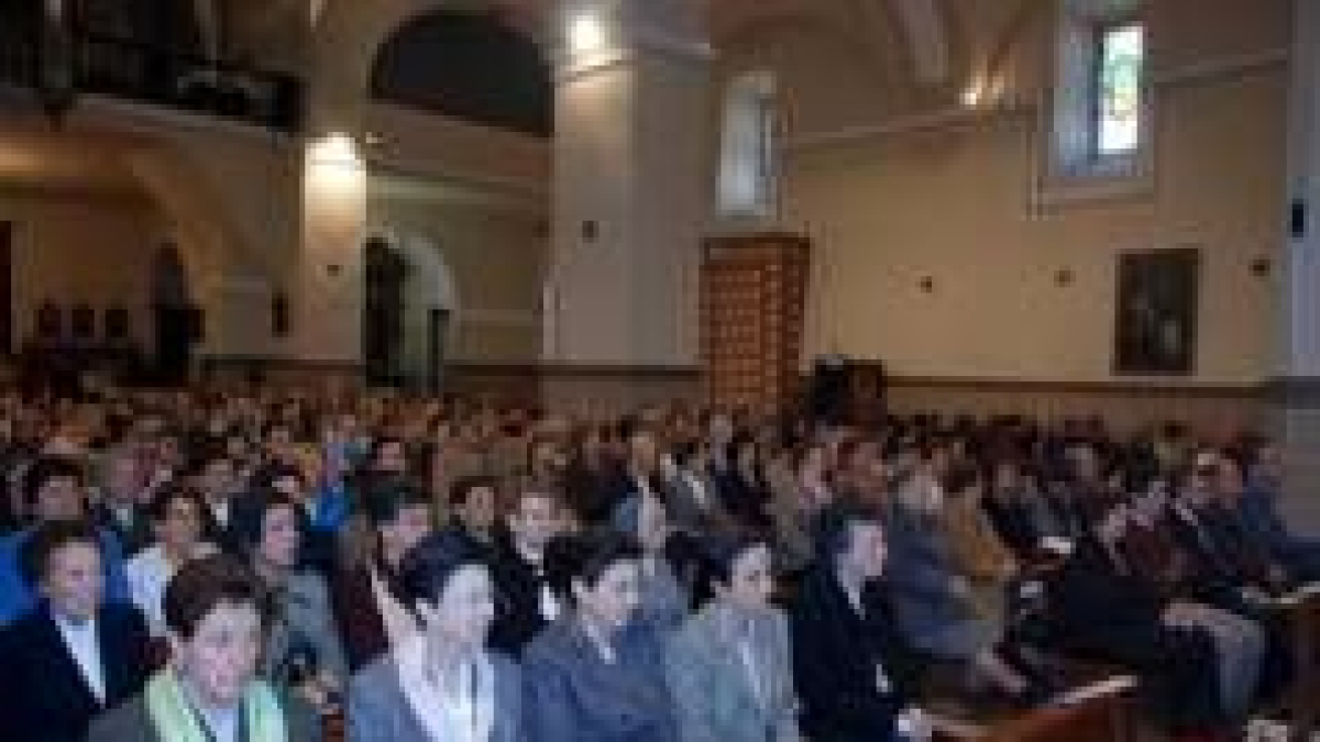 Los oficios reunieron a numerosos asistentes en Santa María