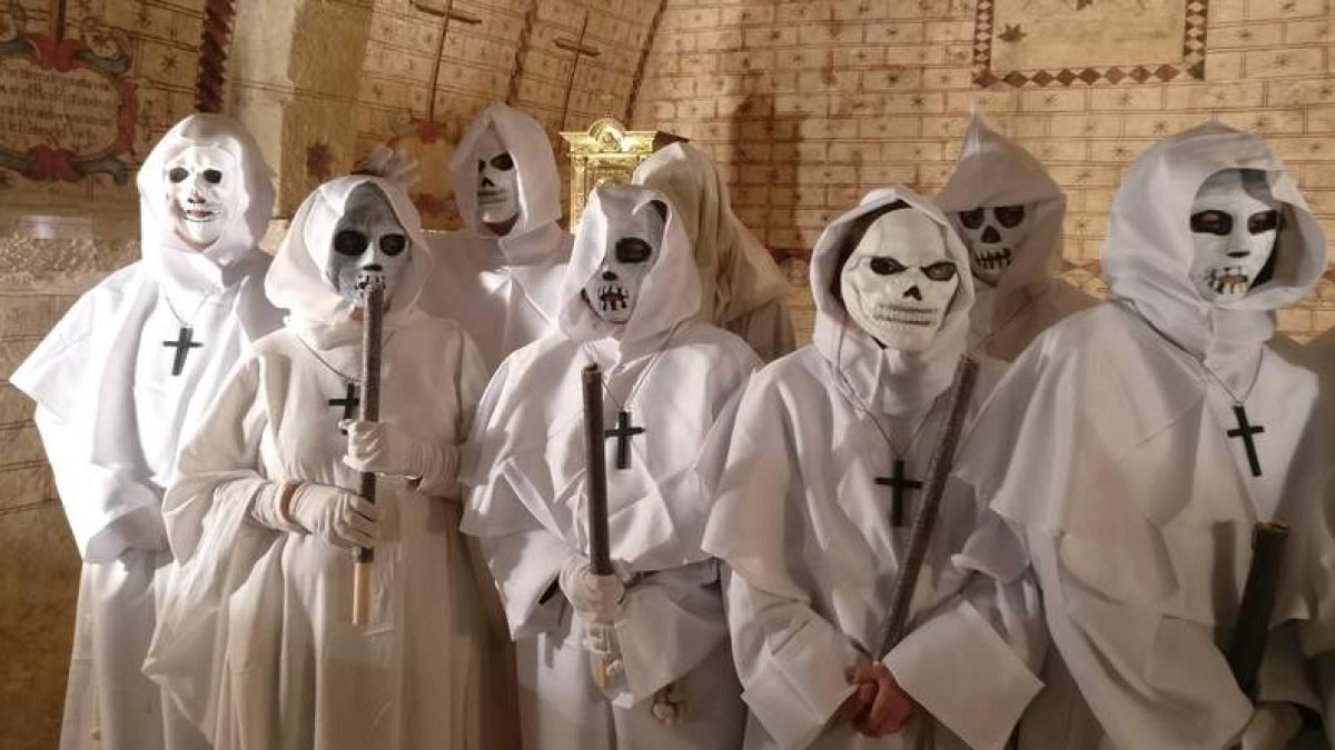 El día 31 tendrá lugar la singular procesión de la Güeste de Ánimas en Riaño. DL