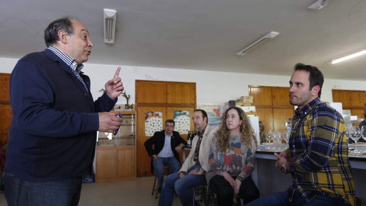 Eugenio Garzón se dirige a los asistentes.