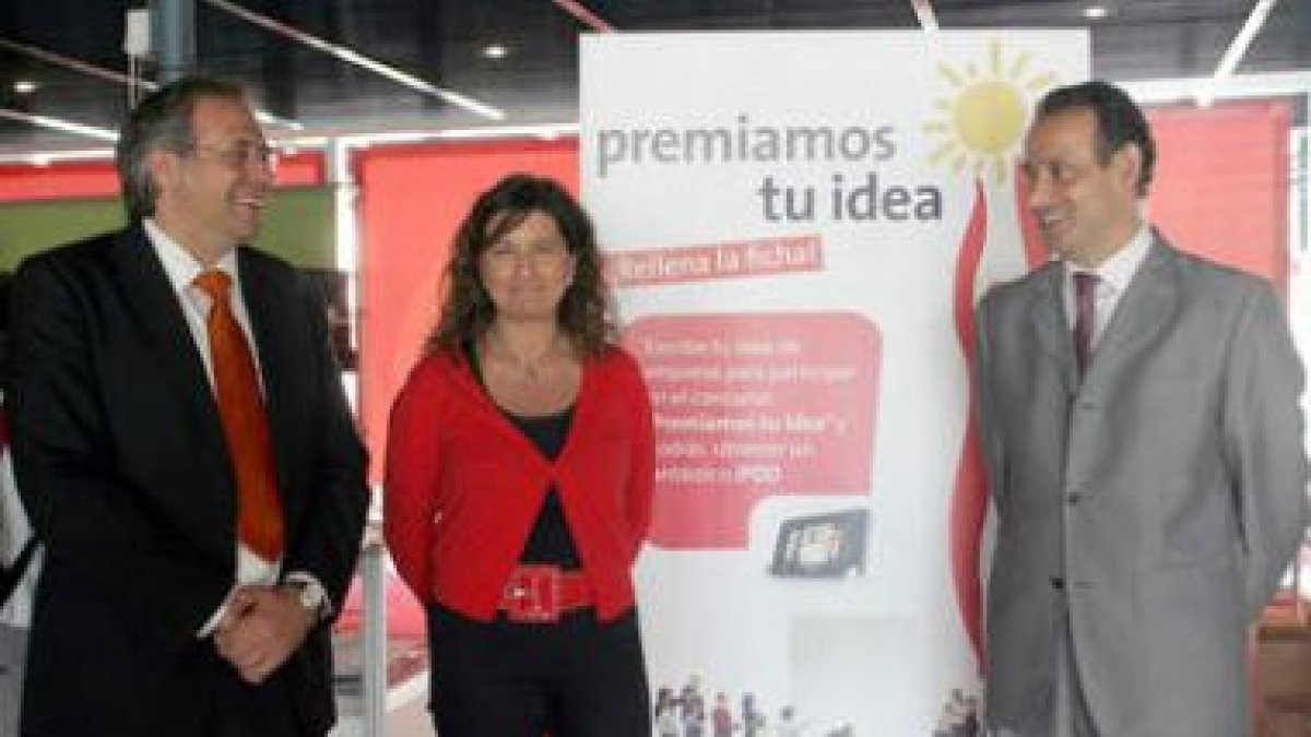 José Antonio Martínez Bermejo, Begoña Hernández; y el subdelegado en Valladolid, Cecilio Vadillo