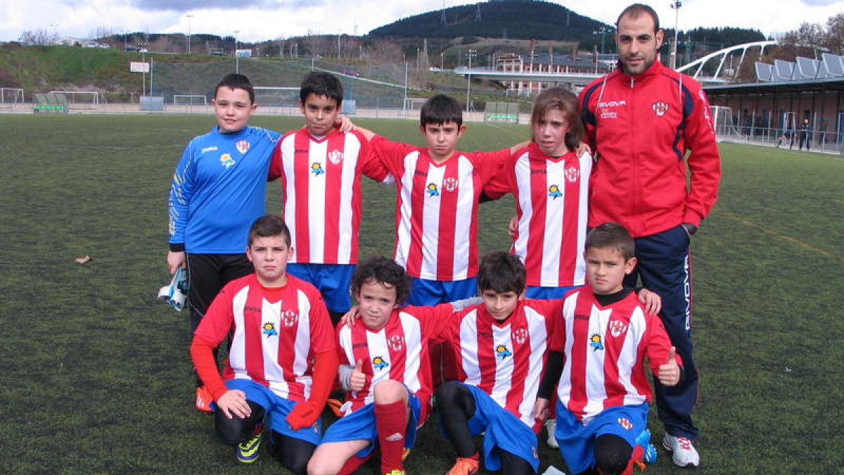 Formación del equipo del Atlético Bembibre B que milita en la categoría alevín.