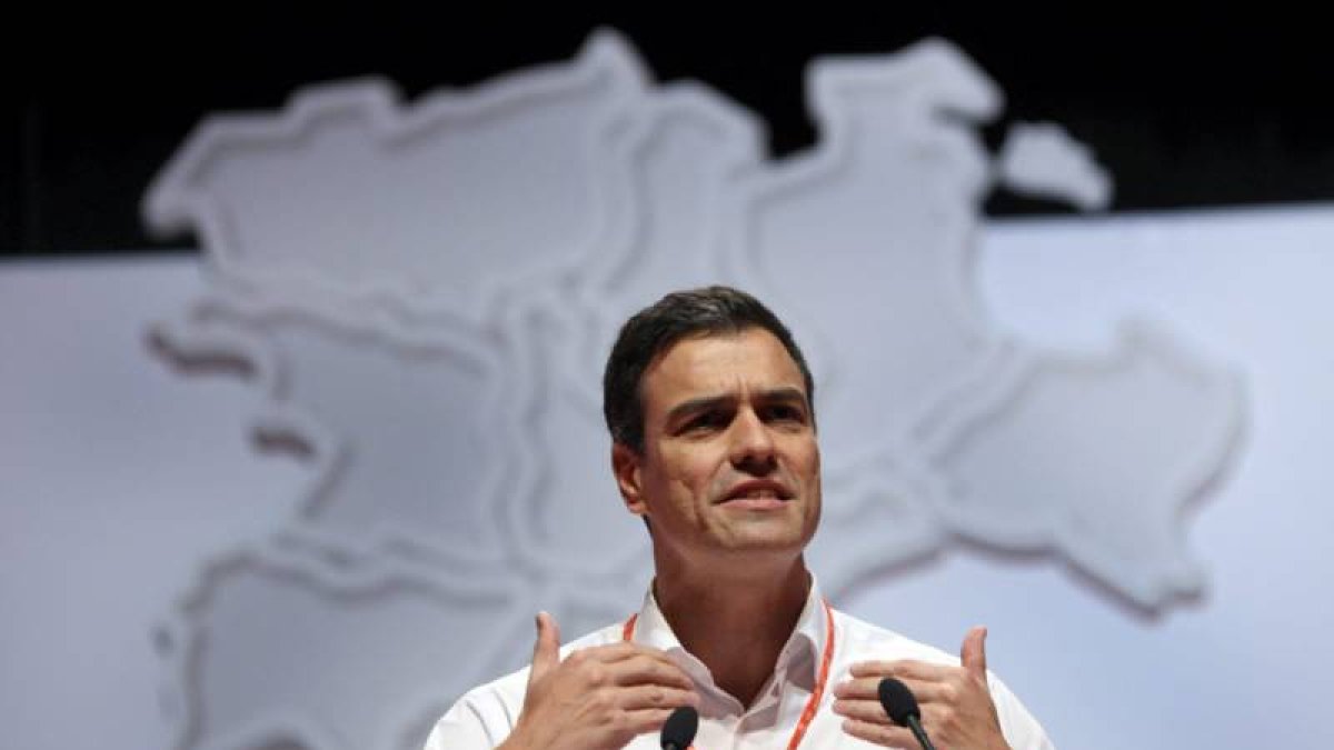 El secretario general del PSOE, Pedro Sánchez, durante su intervención en el Congreso Autonómico Extraordinario del PSOE celebrado en Valladolid.