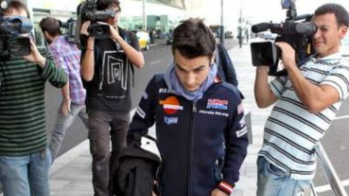 Pedrosa abandonó ayer con el alta médica la Clínica Dexeus.