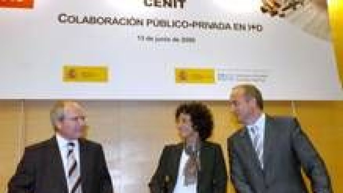 José Montilla, Mercedes Cabrera y Miguel Sebastián, ayer en Madrid