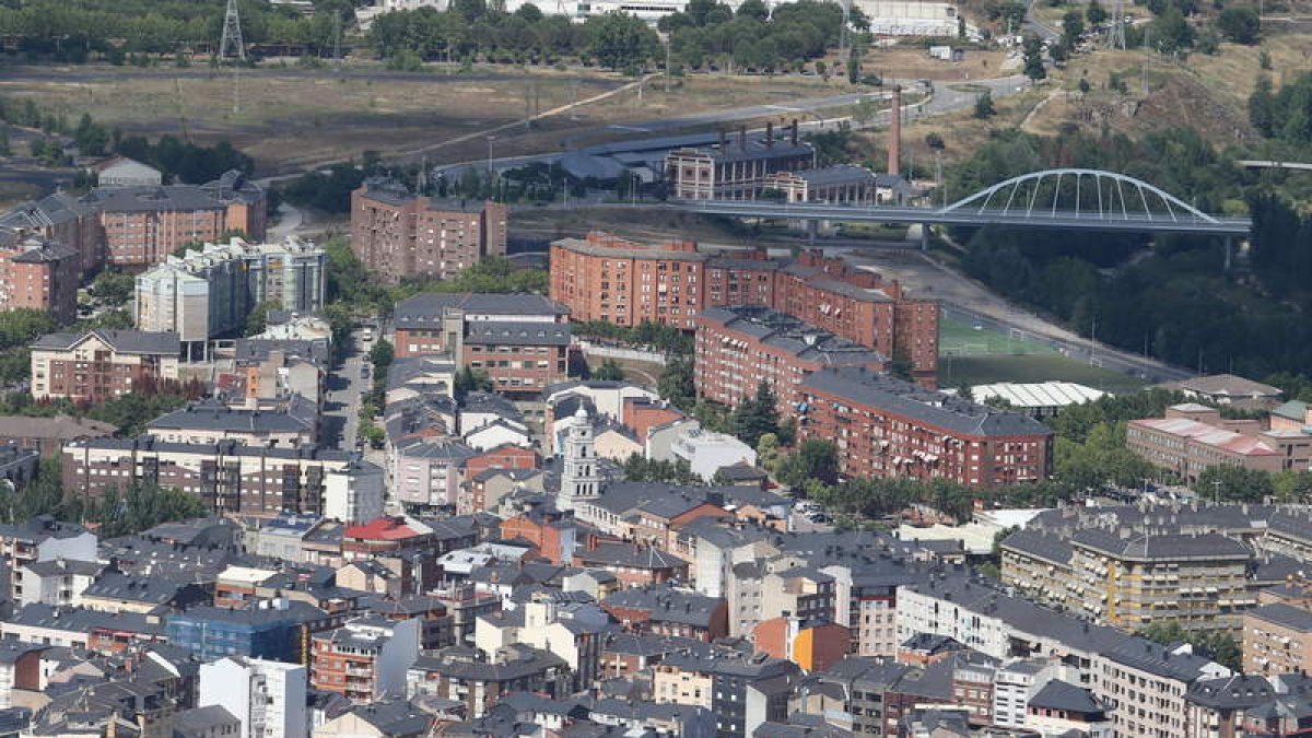 La ciudad cuenta con un importante número de viviendas y locales en venta y alquiler