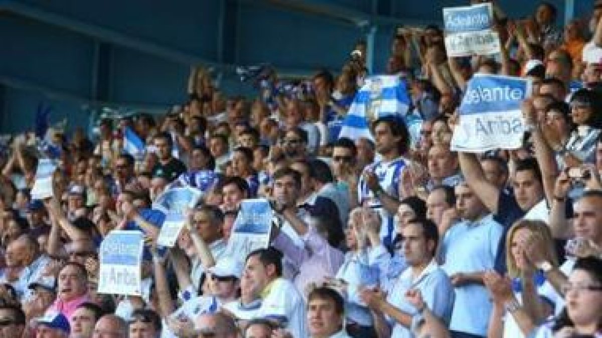La afición de la Deportiva parece que volverá a poblar ampliamente las gradas de El Toralín.